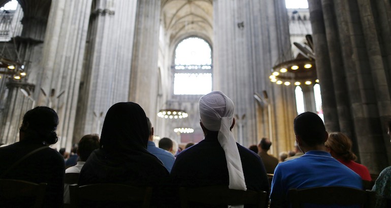 Dialogue interreligieux cassé.