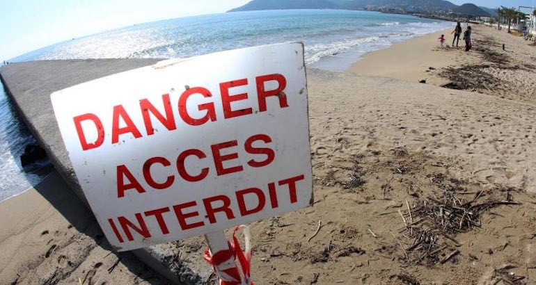 Pas de burkini sur la Croisette.