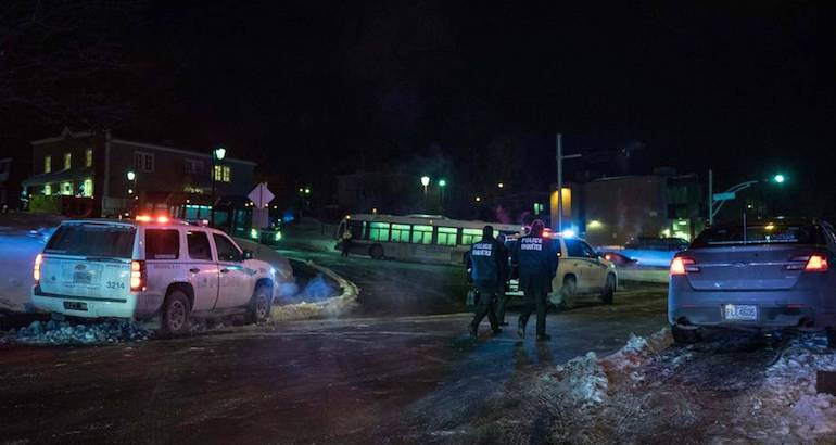 Un attentat qui a visé la mosquée du centre islamique de Québec au Canda a fait au moins six morts.